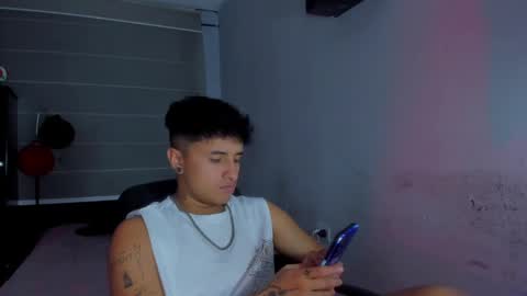 Snapshot of boy_nauthy chatting on January 22, 4:44 am boy_nauthy online show from January 22, 4:44 am