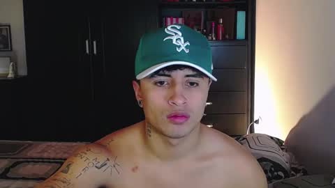 boy_nauthy online show from February 13, 11:56 pm