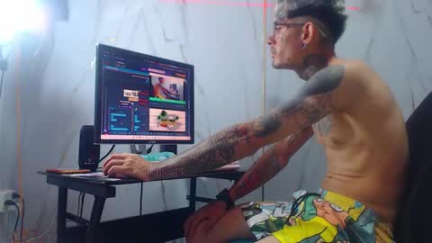 Snapshot of boy_tatto77 chatting on March 13, 7:09 pm boy_tatto77 online show from March 13, 7:09 pm