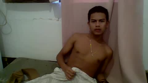 Snapshot of boyax16 chatting on December 9, 6:01 am boyax16 online show from December 9, 6:01 am