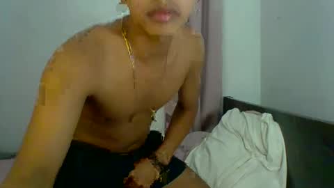 Snapshot of boyax16 chatting on December 12, 2:33 pm boyax16 online show from December 12, 2:33 pm