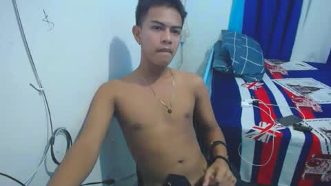 Snapshot of boyax16 chatting on December 29, 10:34 am boyax16 online show from December 29, 10:34 am