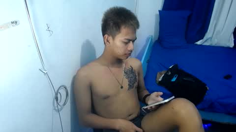 Snapshot of boyax16 chatting on January 7, 1:03 pm boyax16 online show from January 7, 1:03 pm