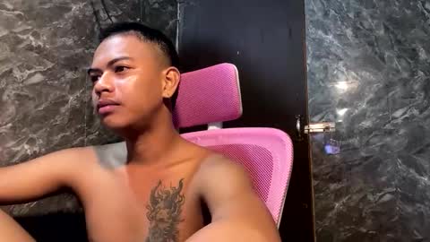 Snapshot of boyax16 chatting on November 26, 9:21 am boyax16 online show from November 26, 9:21 am