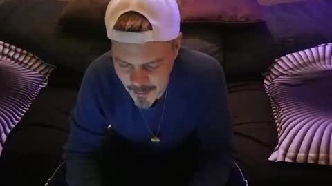 Slutty Stud online show from February 6, 7:56 am