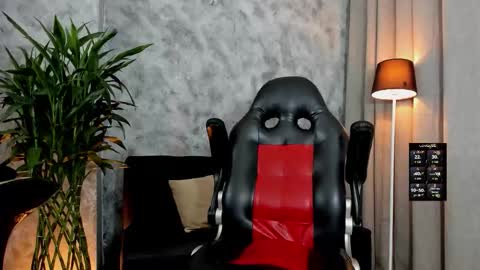 Snapshot of boyc02_ chatting on February 27, 12:54 am boyc02_ online show from February 27, 12:54 am