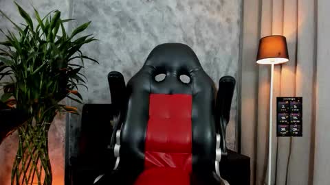 Snapshot of boyc02_ chatting on March 2, 10:38 pm boyc02_ online show from March 2, 10:38 pm