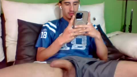 Felipe  online show from July 17, 9:52 pm