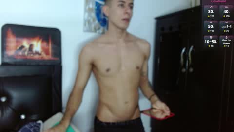 Snapshot of boyg_hots chatting on February 3, 8:25 pm boyg_hots online show from February 3, 8:25 pm