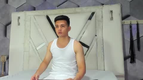 Snapshot of boyhot_mio chatting on February 10, 2:37 am boyhot_mio online show from February 10, 2:37 am