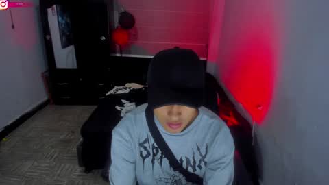 miguel  online show from February 4, 3:44 am