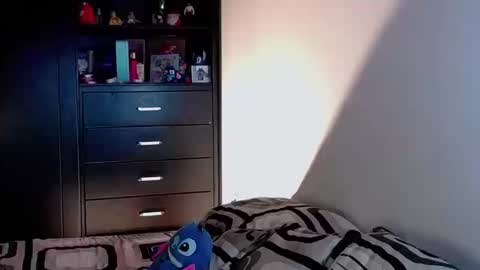 Snapshot of boylatin_777 chatting on March 5, 11:34 pm miguel online show from March 5, 11:34 pm