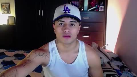 Snapshot of boylatin_777 chatting on March 8, 2:54 pm miguel online show from March 8, 2:54 pm