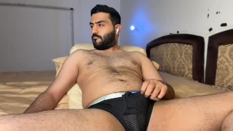 Snapshot of boymoon30 chatting on May 10, 11:21 pm Samy online show from May 10, 11:21 pm