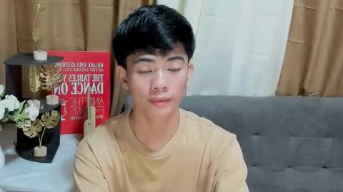 HI IM JAMES DONT FORGET GIVE ME THUMBS UP AND JOIN TO MY FANCLUB online show from September 24, 11:41 pm