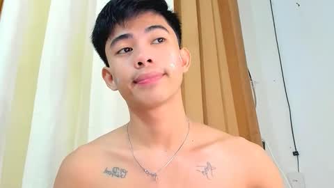 HI IM JAMES DONT FORGET GIVE ME THUMBS UP AND JOIN TO MY FANCLUB online show from November 29, 3:48 pm