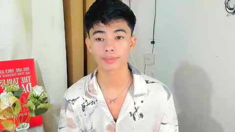 HI IM JAMES DONT FORGET GIVE ME THUMBS UP AND JOIN TO MY FANCLUB online show from December 1, 5:18 pm