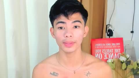 HI IM JAMES DONT FORGET GIVE ME THUMBS UP AND JOIN TO MY FANCLUB online show from December 5, 6:11 am