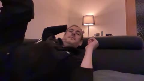 boytoyhh online show from December 14, 11:42 pm