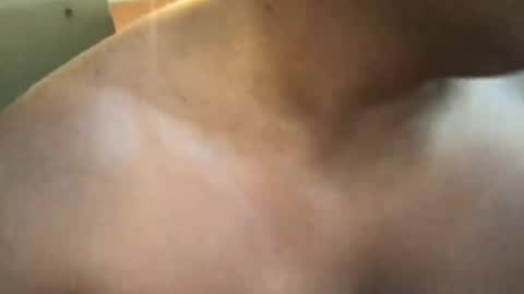 Snapshot of boytoy298812 chatting on May 1, 12:37 am boytoy298812 online show from May 1, 12:37 am