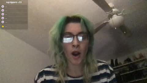 boywithbug online show from September 15, 2:11 am