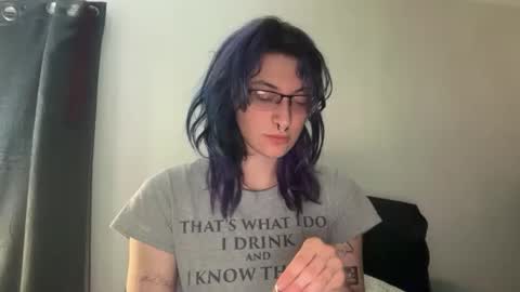 boywithbug online show from February 19, 10:33 am