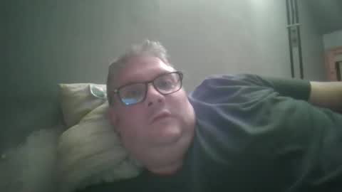 Snapshot of bozo81 chatting on September 28, 8:03 pm bozo81 online show from September 28, 8:03 pm