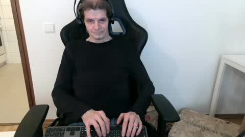 Snapshot of bponie1 chatting on March 11, 8:30 am bponie1 online show from March 11, 8:30 am