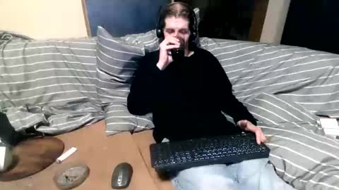 Snapshot of bponie1 chatting on September 11, 1:17 am bponie1 online show from September 11, 1:17 am