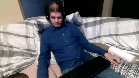 Snapshot of bponie1 chatting on September 22, 1:18 am bponie1 online show from September 22, 1:18 am