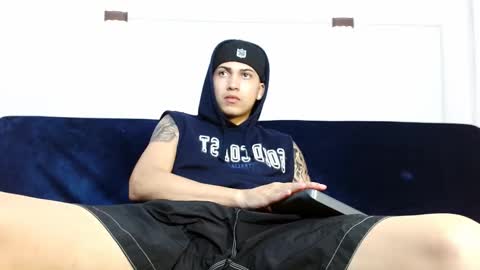 Snapshot of br4ndon_cooper chatting on October 4, 1:09 pm Brandon online show from October 4, 1:09 pm