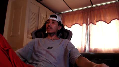 Snapshot of bra_c chatting on April 29, 7:20 pm bra_c online show from April 29, 7:20 pm