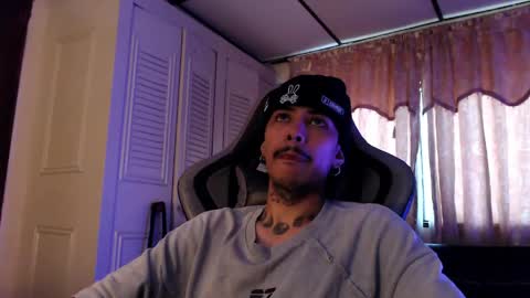Snapshot of bra_c chatting on April 30, 9:30 pm bra_c online show from April 30, 9:30 pm