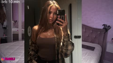 Snapshot of brabuss_ chatting on January 18, 4:15 am Lana online show from January 18, 4:15 am