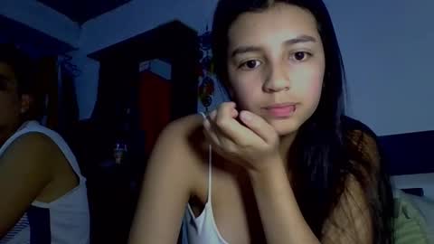 brad_and_emma293215 online show from February 15, 3:47 am