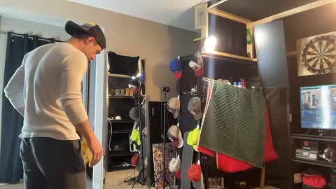 Snapshot of brad_bounce chatting on May 20, 7:53 pm Brad Ballsy online show from May 20, 7:53 pm