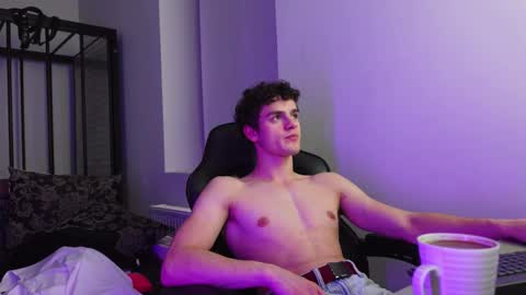 BRAD HOLLOWAY online show from November 13, 7:13 pm