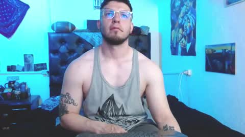 brad hot boy online show from November 5, 4:40 pm