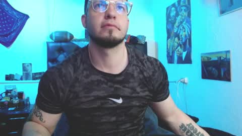 brad hot boy online show from February 4, 4:02 pm