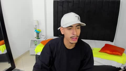 Snapshot of brad_usma chatting on February 7, 4:06 am BRAD USMA online show from February 7, 4:06 am