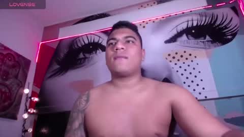 Snapshot of bradkamil chatting on February 11, 3:33 am bradkamil online show from February 11, 3:33 am