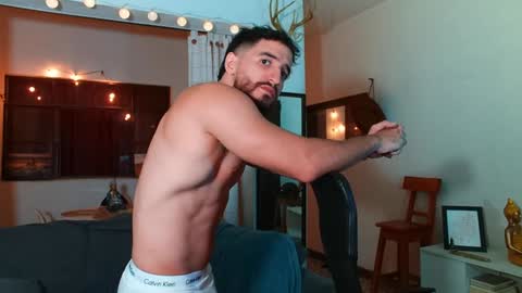 Bradley Martinez online show from January 30, 12:18 am