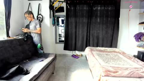 Bradley Strong online show from April 20, 1:47 pm