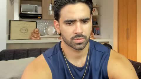 bradleymartin7 online show from November 11, 9:37 pm