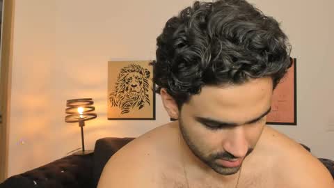 bradleymartin7 online show from April 12, 6:35 pm