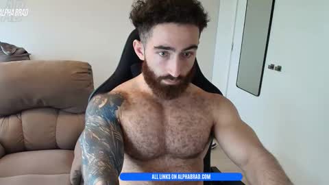 bradtrainn online show from May 31, 6:04 pm
