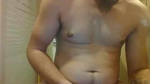 Snapshot of bradynoggle chatting on January 23, 10:43 am bradynoggle online show from January 23, 10:43 am