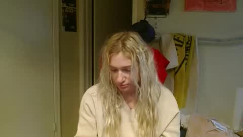 i am a naughty jedi knight online show from April 16, 1:23 pm