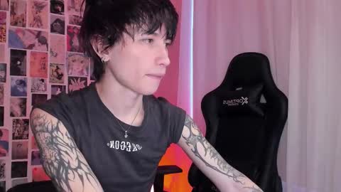 Snapshot of brand741 chatting on October 22, 9:47 pm Brand online show from October 22, 9:47 pm