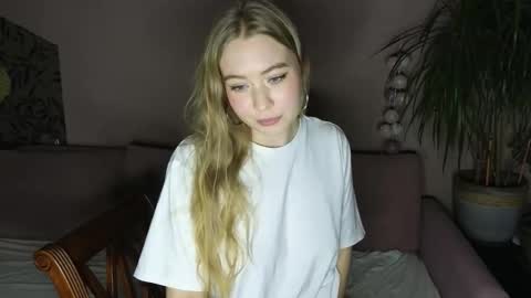 Snapshot of brandaany chatting on November 13, 3:22 pm brandaany online show from November 13, 3:22 pm